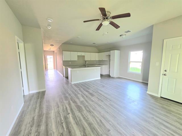 Building Photo - 1024 Springview Ln