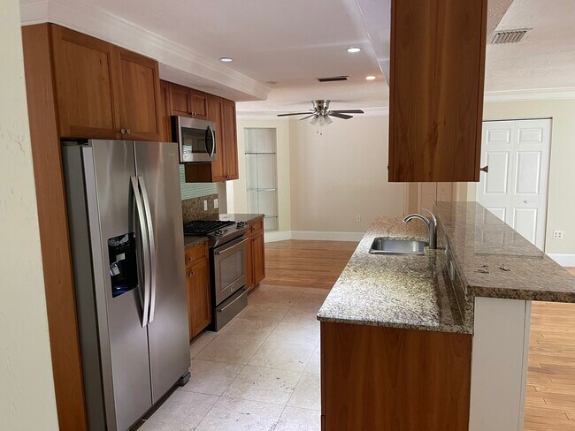 Foto del edificio - 2130 S Jefferson Ave