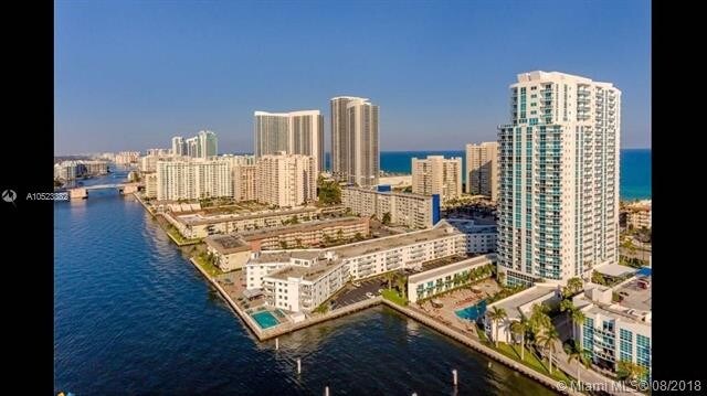 Building Photo - 1945 S Ocean Dr