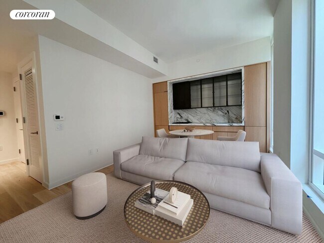 Foto del edificio - 135 E 47th St