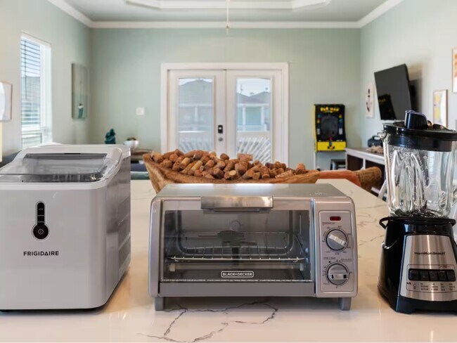 Building Photo - 986 Bahama Dr