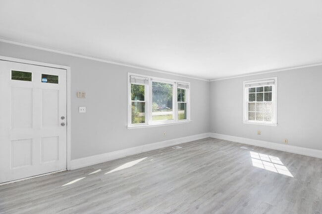 Photo - 2010 McAfee Rd House