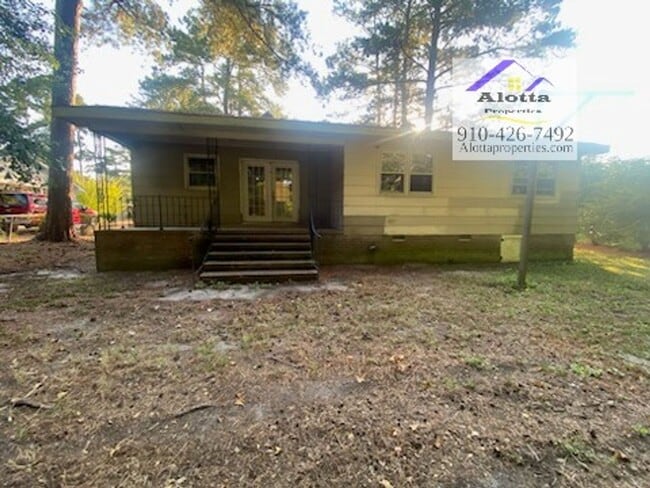 Foto del edificio - 733 Goodyear Dr