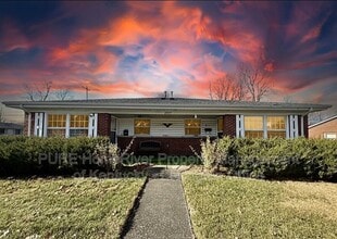 Building Photo - 2037 Garden Springs Dr