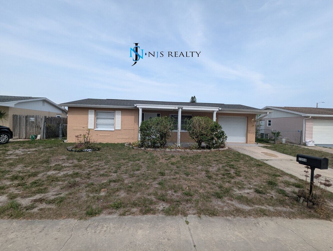 Primary Photo - Beautiful, true 3 bed, 2bath home with 110...