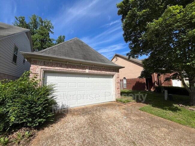 Photo - 2709 Bending Elm Dr House