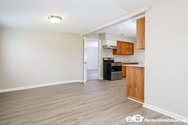 Foto del edificio - Newly renovated spacious 3 bed/2 bath, wit...