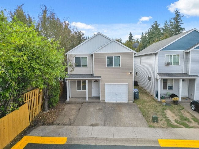 4 bed, 2.5 bathroom House available ($500 ... - 4 bed, 2.5 bathroom House available ($500 ...