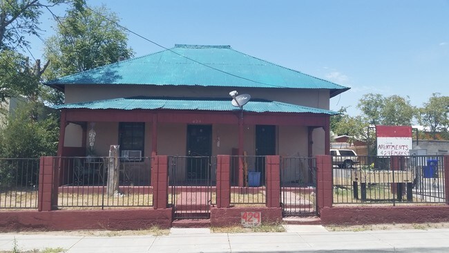 Foto del edificio - 429 E May Ave