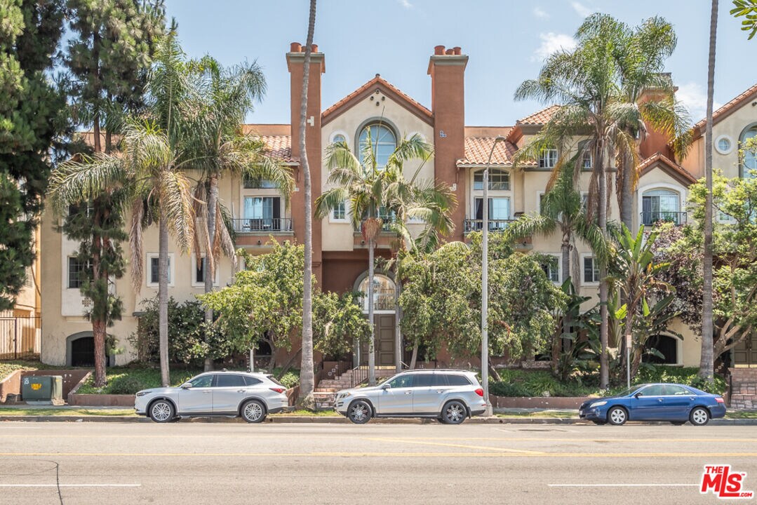 Primary Photo - 7120 La Tijera Blvd