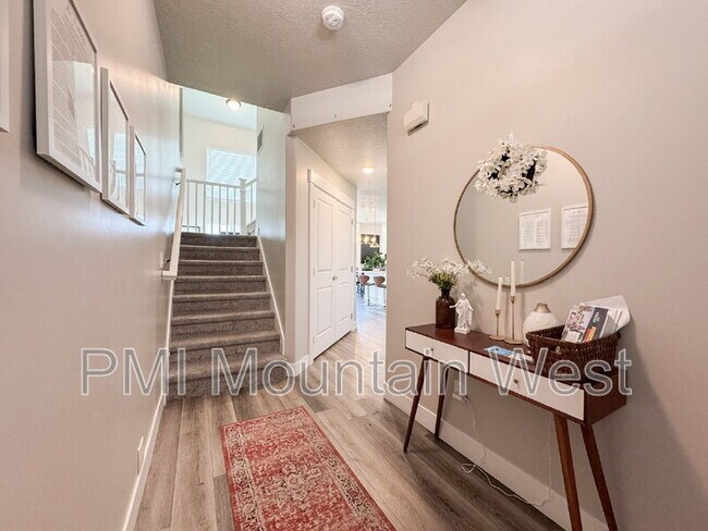 Foto del edificio - 1088 W 1860 S St
