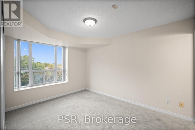 Building Photo - 515 Rosewell Ave