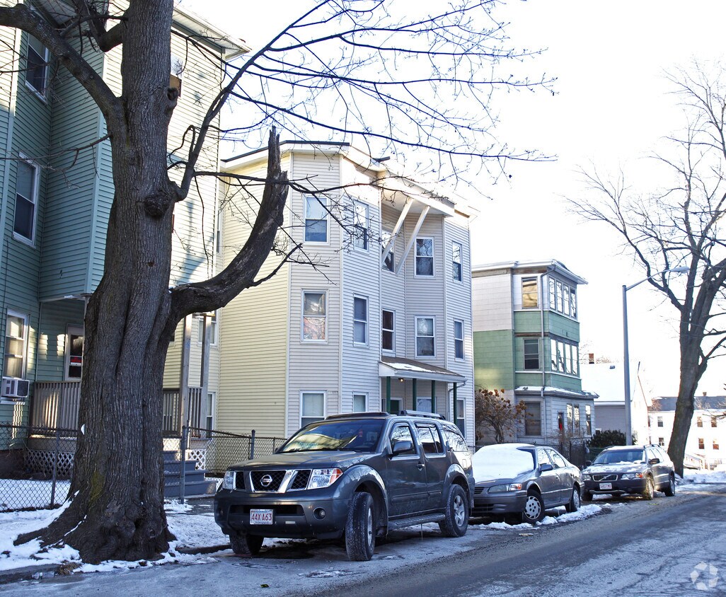 Building Photo - 17 Aetna St