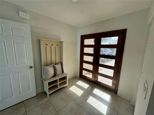 Foto del edificio - 8209 Malvern Cir