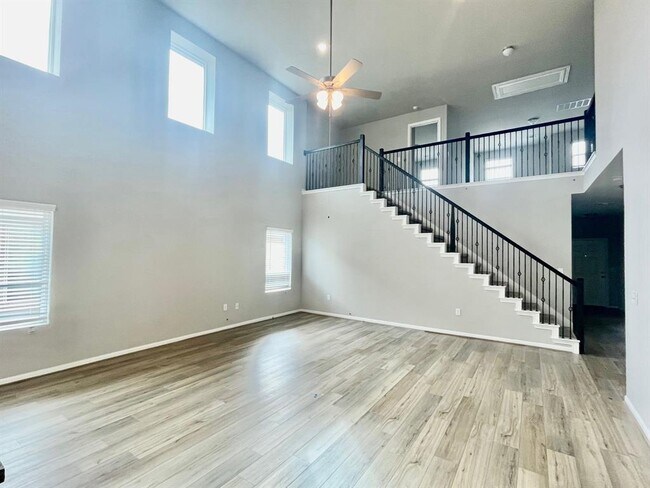 Foto del edificio - 6708 Covina Ln