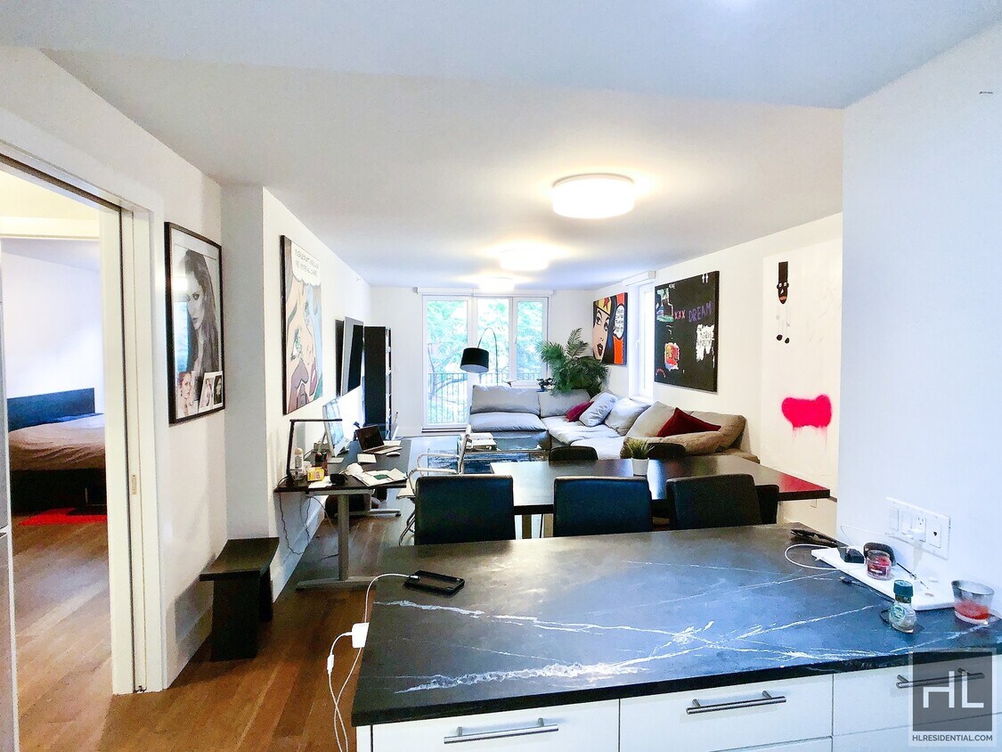 Primary Photo - 1 Bed / 1 Bath w/ 737 Sqft & Balcony