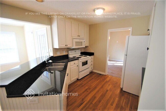 Building Photo - 4000 Bent Willow Ln