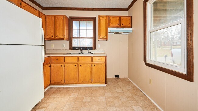 Foto del edificio - Coming Soon:   2BR, 1 1/2BA duplex