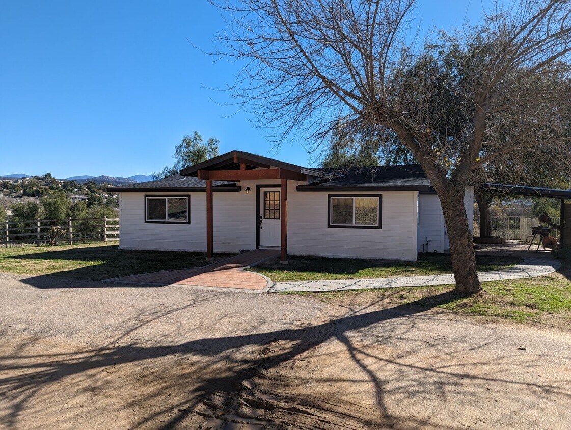 331 Elm St, Ramona, CA 92065 House Rental in Ramona, CA