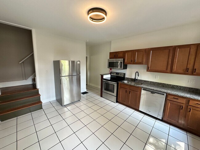 Foto del edificio - Mt Pleasant Ave 1073-1075 GW2