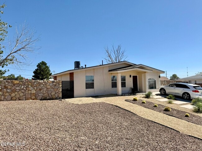 Building Photo - 1217 Iguana Pl