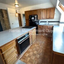 Building Photo - 2647 Girard Ave S