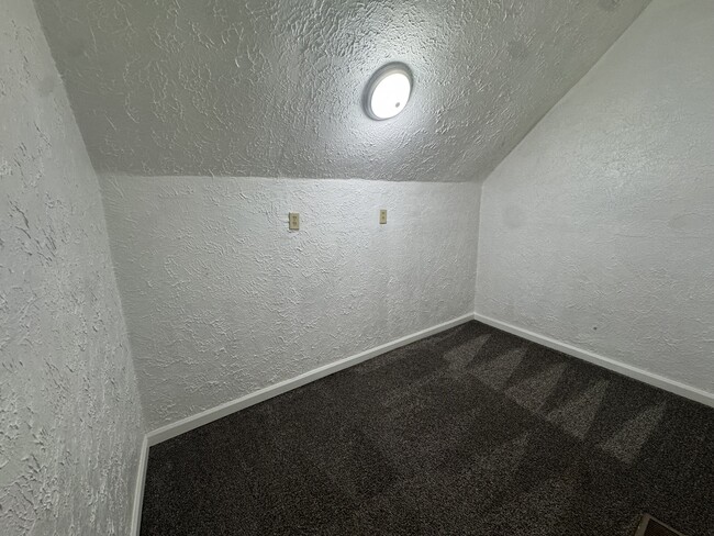 Building Photo - 1214 W Havens St