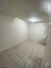 Building Photo - 1608 N Torrey Pines Dr