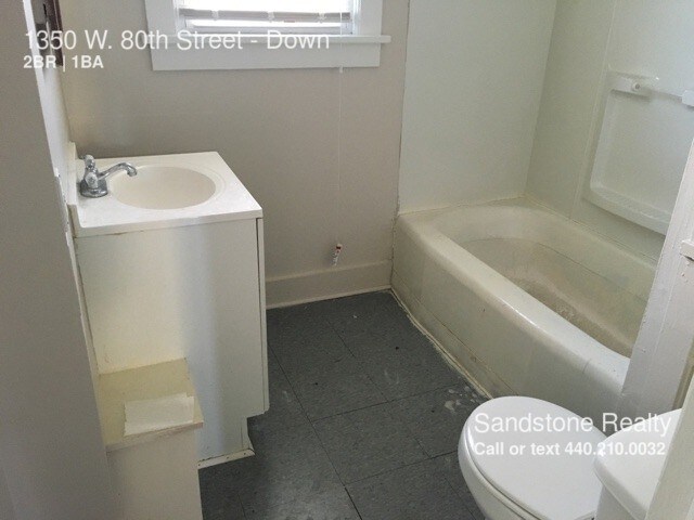 Foto del edificio - 1350 W 80th St