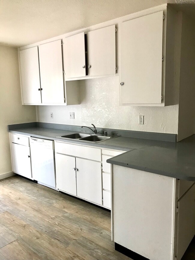 Building Photo - 1311 G St