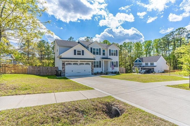 Building Photo - 455 Palisades Dr