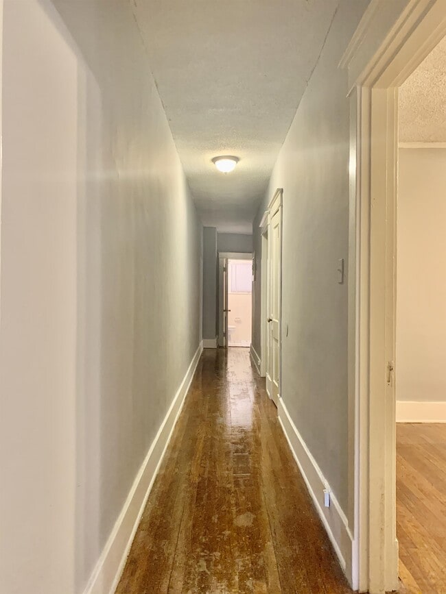 Building Photo - 180 Clark Pl