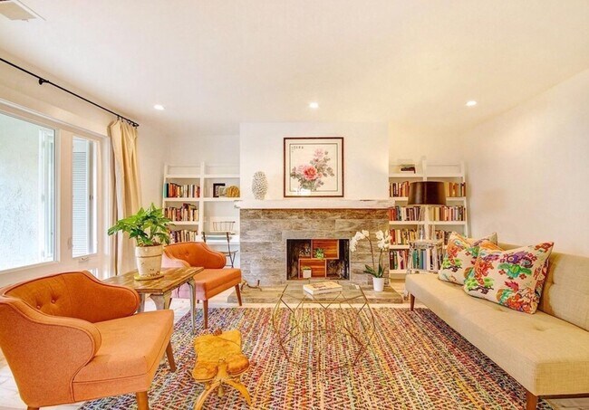 Foto del edificio - Beautiful Remodeled 2 Bedroom 2 Bath St. H...