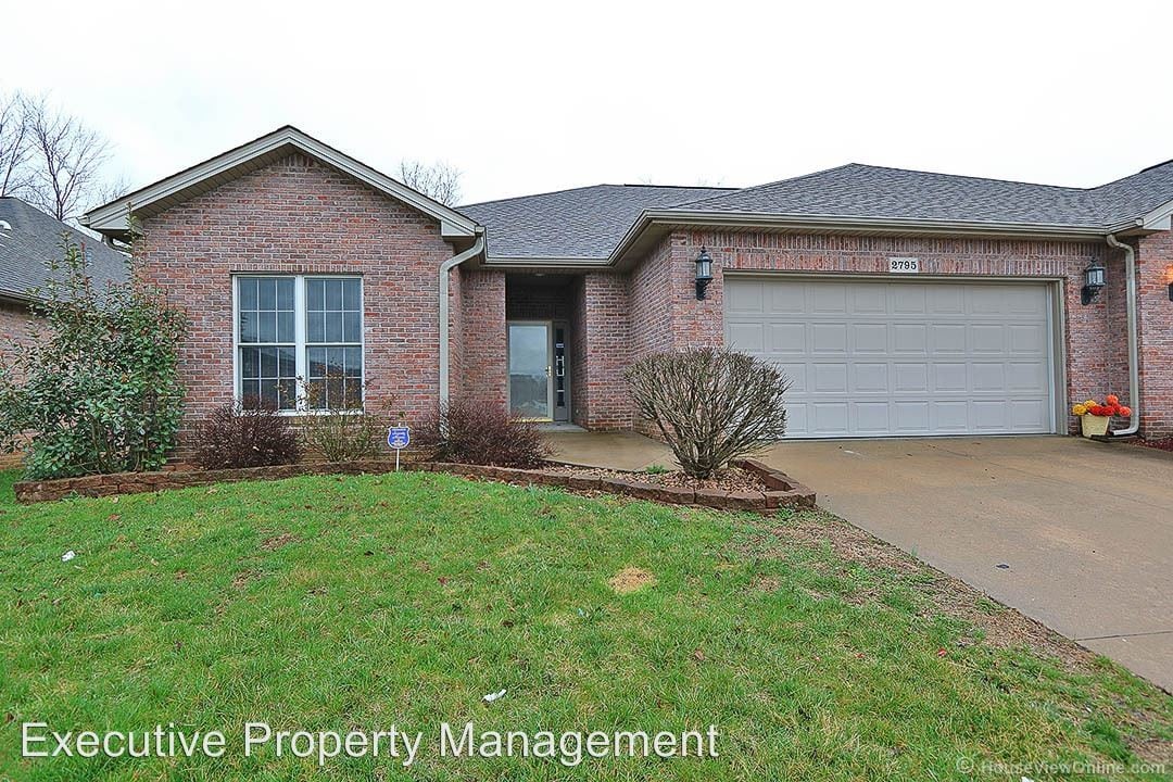 Primary Photo - 2795 Lynwood Hills Dr