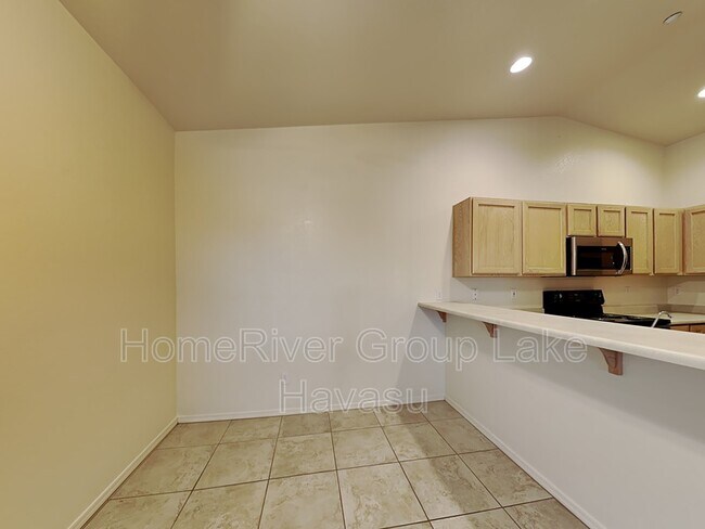 Building Photo - 2290 Agave Dr