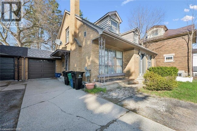 Photo du bâtiment - 68 Highland Rd W