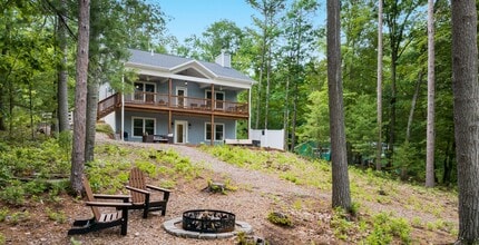 Building Photo - 183 Tibbets Dr