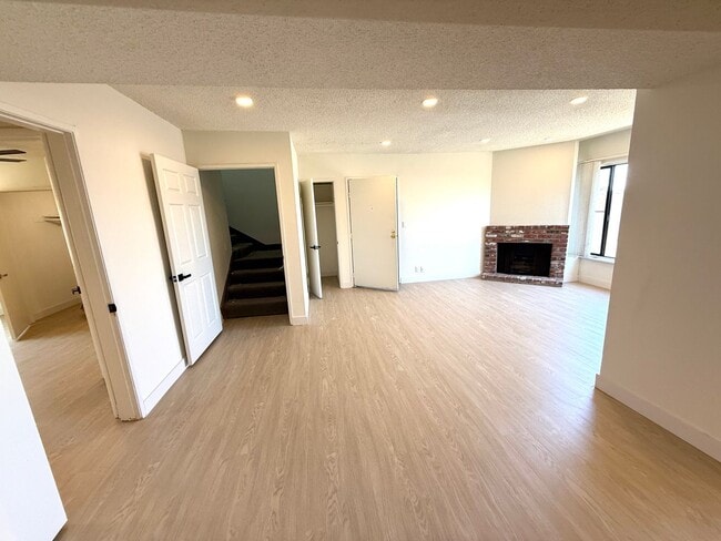 Building Photo - 1444 Centinela Ave