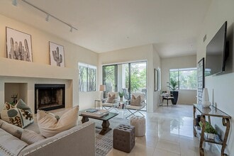 Building Photo - 7700 E Gainey Ranch Rd