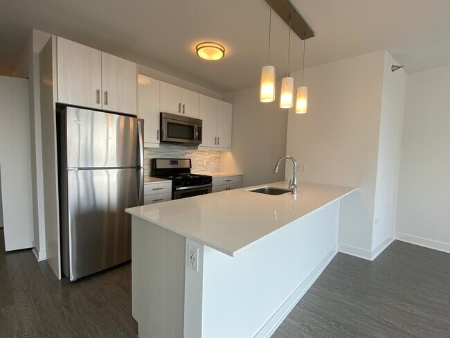 Foto del edificio - 805 S State St