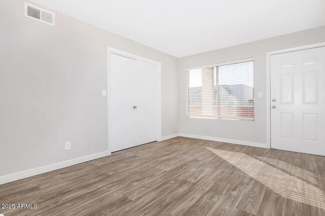Building Photo - 10860 N 85th Ave