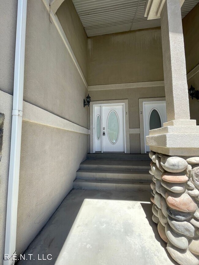 Foto del edificio - 4 br, 3.5 bath House - 620 N. Fairfield Ro...