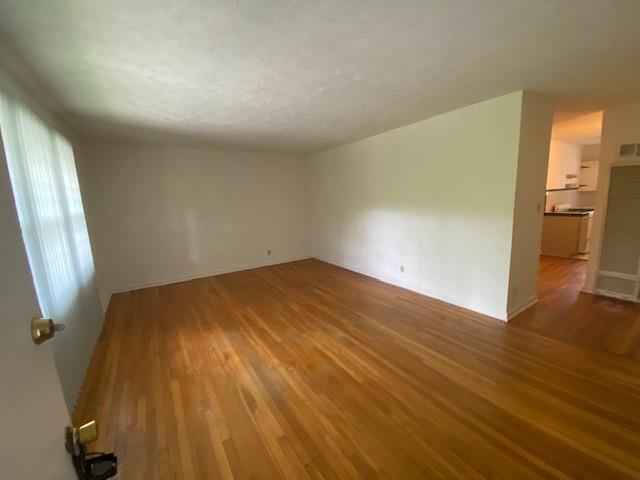 Building Photo - 401 Clifton Rd NE