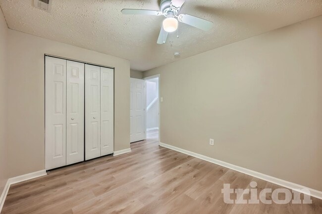 Building Photo - 23 Bensmill Ct