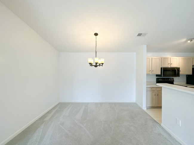 Building Photo - 8338 Glenwillow Ln