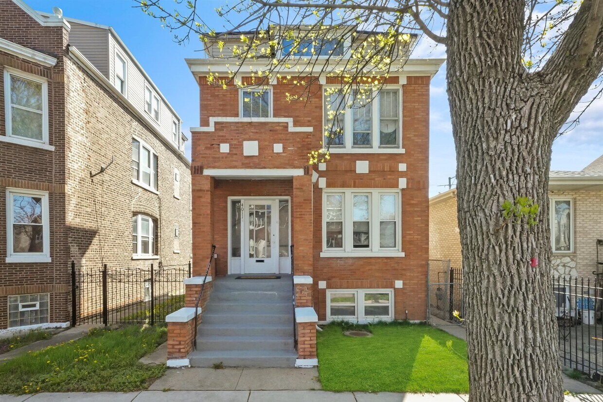 Primary Photo - 4011 S Talman Ave