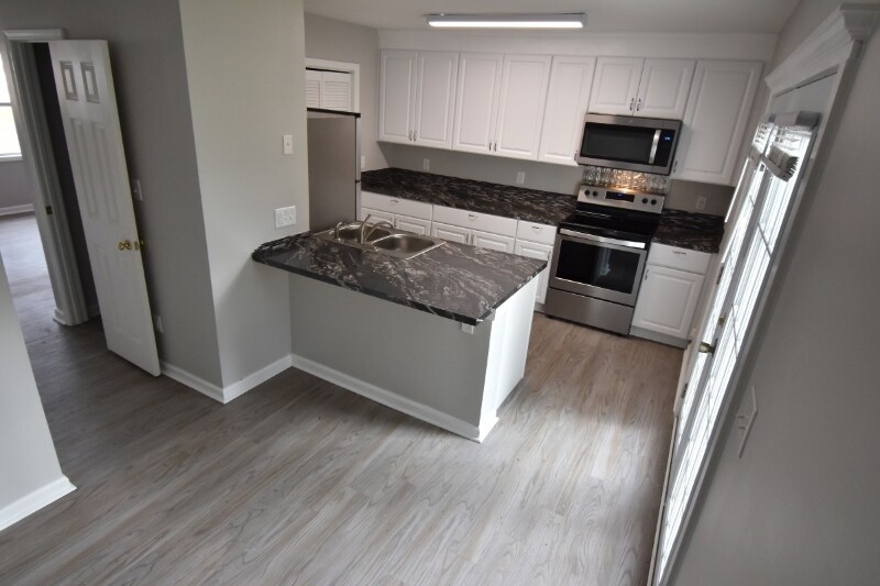Foto principal - 620 S Main St