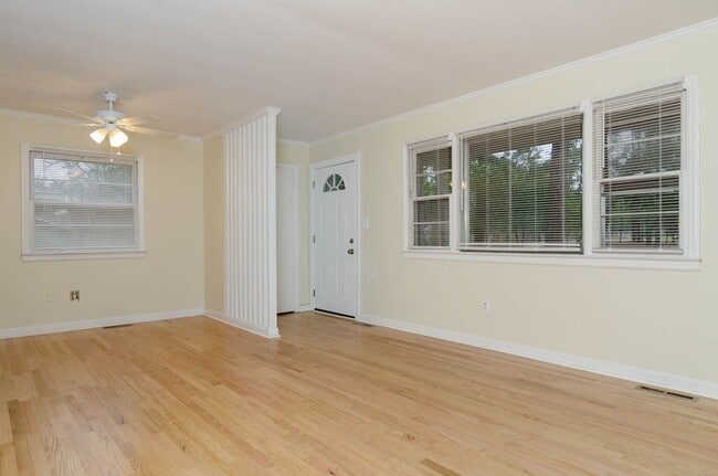 Building Photo - 626 S Kerr Ave