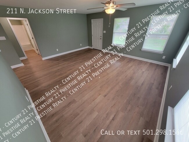 Building Photo - 211 N Jackson St