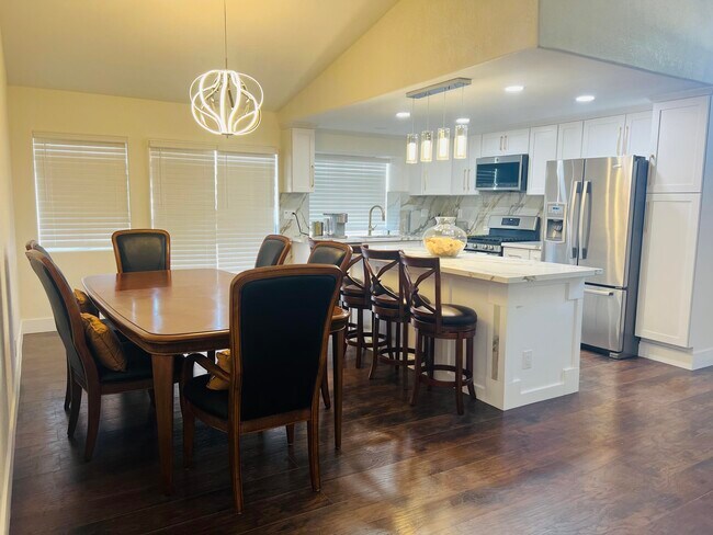Building Photo - 83850 Pacifica Sur
